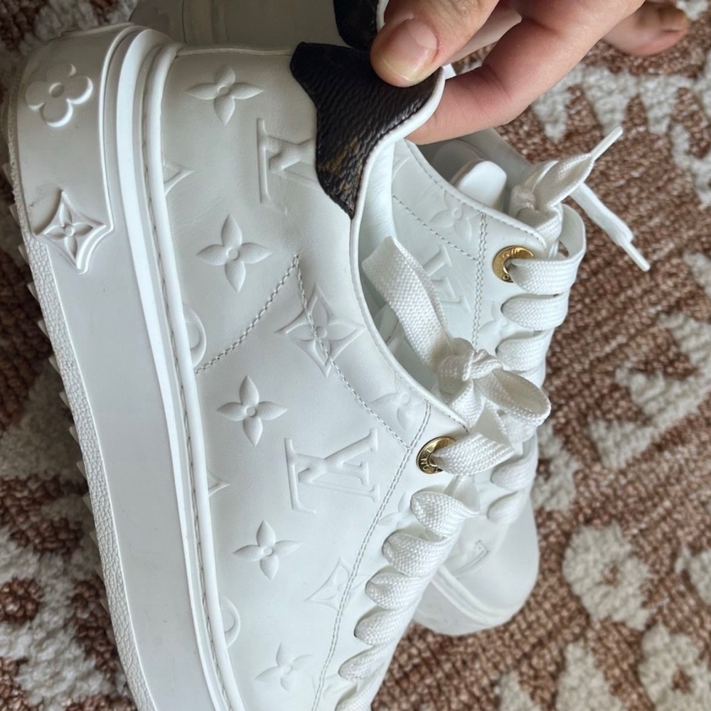 Authentic Loius Vuitton sneaker timeout
